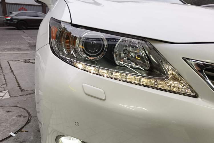 Used Lexus ES 2013 300h Elite Edition