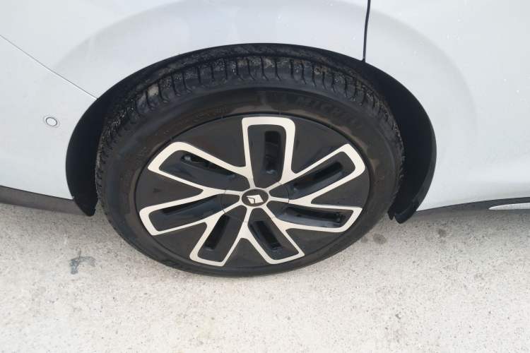 Used Baojun Enjoy 2025 Plug-in Hybrid 140km Luxury Edition
