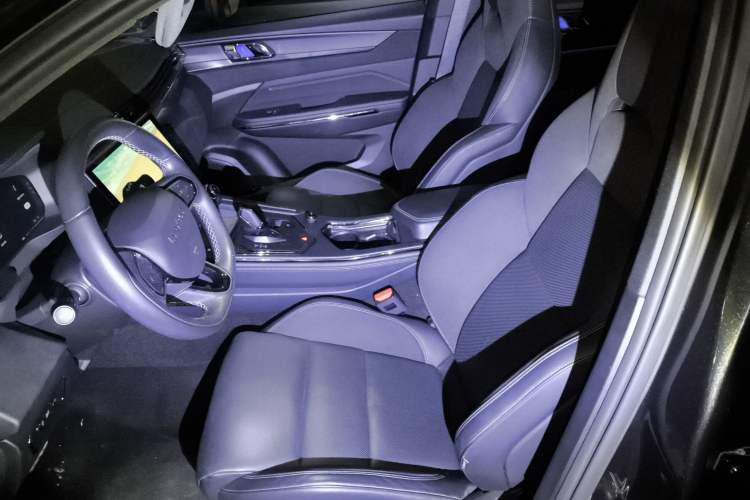 Used Lynk & Co 01 EM-P 2023 1.5TD EM-P PM Left Front Seat