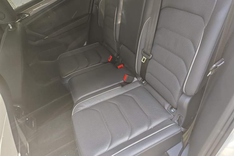 Used Volkswagen Tiguan L 2021 330TSI Automatic Two-Wheel Drive R-Line Flagship Edition
