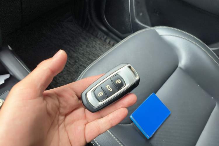 Used Geely Auto Vision X6 2016 1.8L Manual Luxury Model
