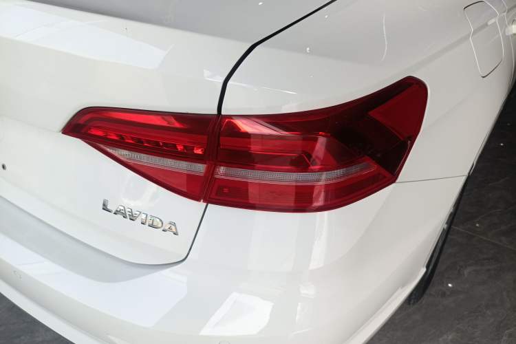 Used Volkswagen Lavida 2019 1.5L Automatic Comfort Edition China VI Standard
