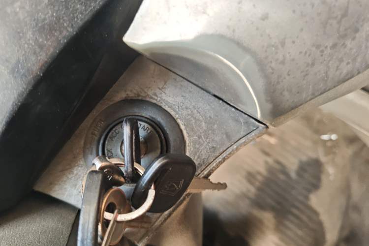 Used Jinbei Hiace 2011 2.0L 5th Generation Kuaiyunwang Standard Version 4G19
