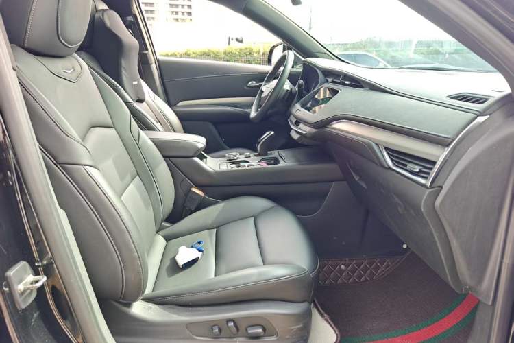 Used Cadillac XT4 2021 28T Two-Wheel Drive Leading Version
