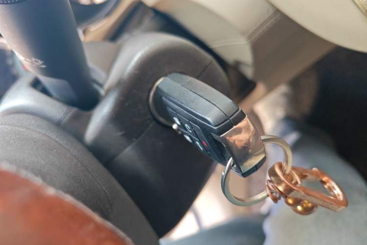 Used Buick LaCrosse 2012 2.4L SIDI Elegant Edition Vehicle Key