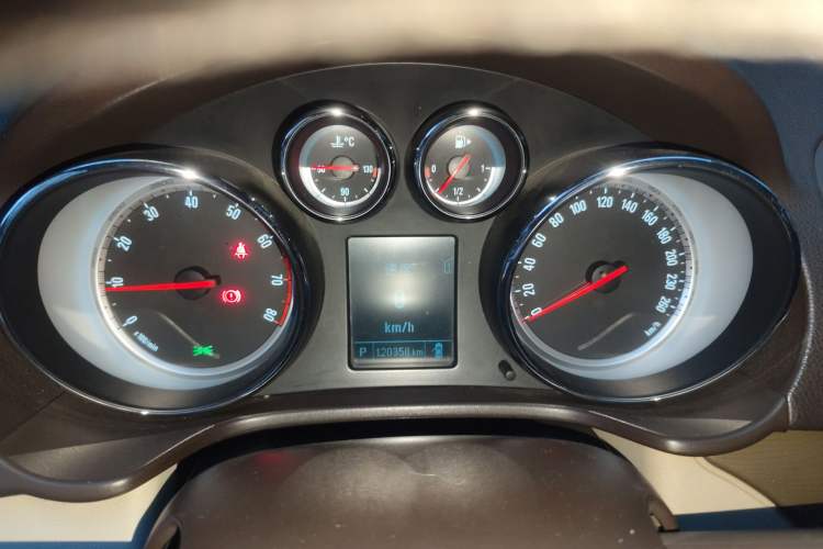 Used Buick Regal 2012 2.4L SIDI Elite Edition Instrument Cluster