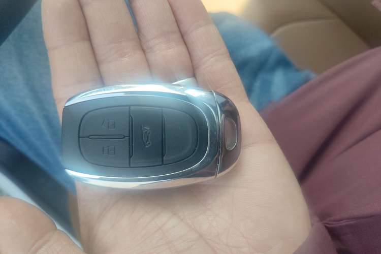 Used SAIC MAXUS G50 2024 Facelift PLUS 1.5T Happiness-Recommended Automatic Start-Up Version Vehicle Key