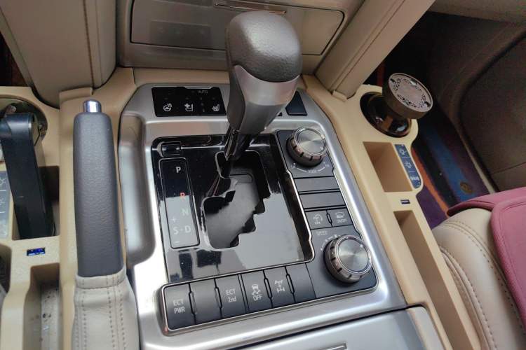 Used Toyota Land Cruiser 