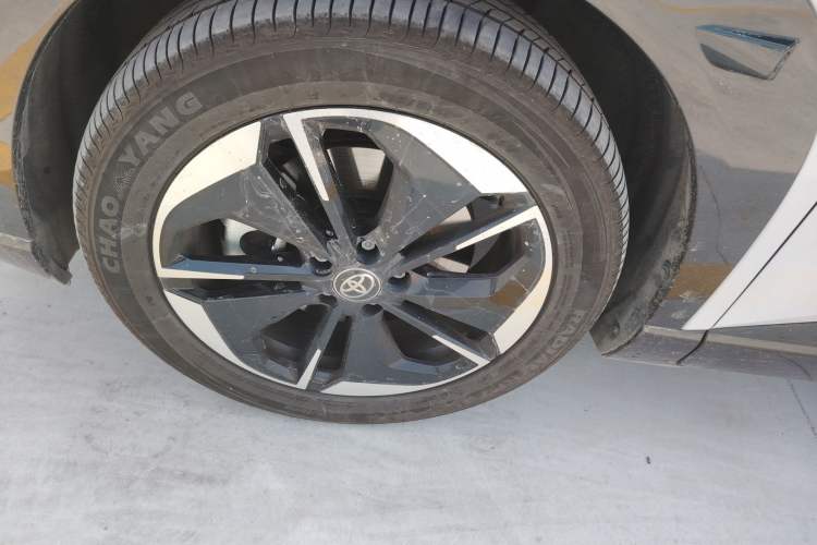 Used Toyota BZ 3X 2025 520 Pro LiDAR Edition Left Front Wheel Hub