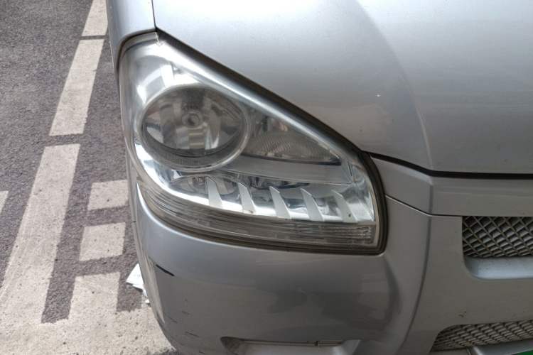 Used BAIC Weiwang 306 2014 1.2L Value Edition Van Comfort Type 5 Seats A12 China IV Emission Standard
