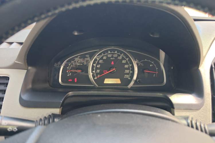 Used Baojun 630 2011 1.5L manual standard version