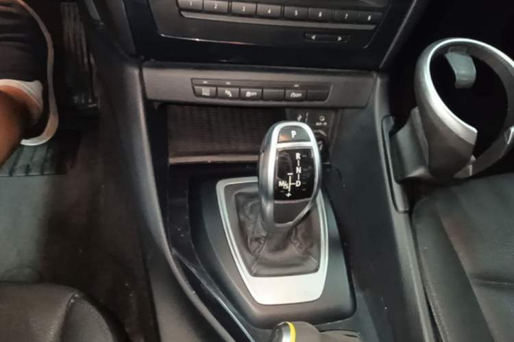 Used BMW X1 2015 sDrive18i Leading Edition
