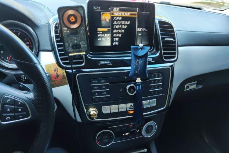 Used Mercedes-Benz GLE Coupe 2015 GLE 400 4MATIC Coupe SUV Audio And AC Panel