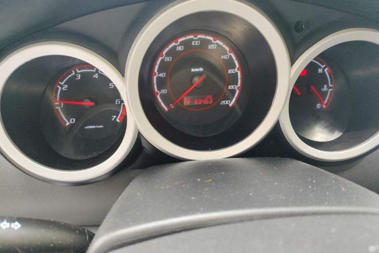 Used CHANGAN CX20 2014 1.4L IMT Sunroof Navigation Version China IV Standard
