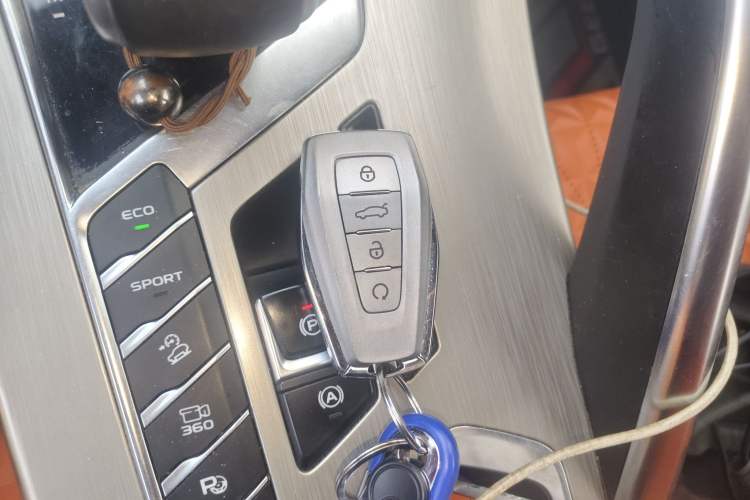 Used Geely Auto Coolray 2019 Sport Model 260T DCT Battle China V Standard
