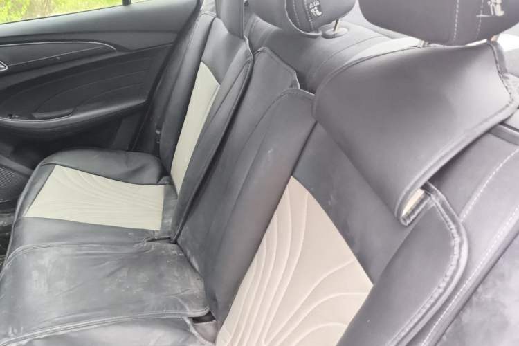 Used Roewe i5 2020 1.5L Automatic 4G Connected Linghao Edition
