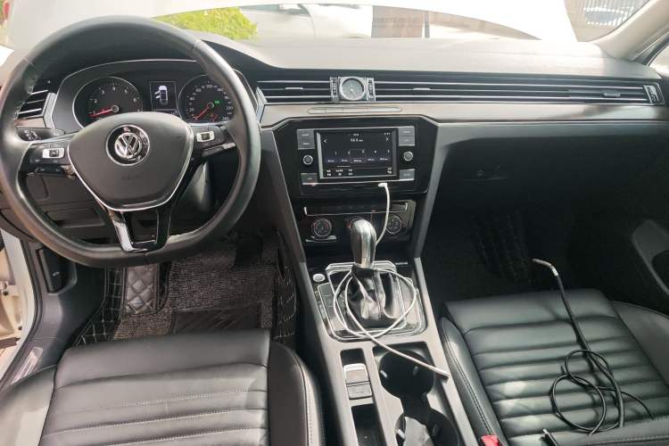 Used Volkswagen Magotan 2019 330TSI DSG Leading Model China VI Standard
