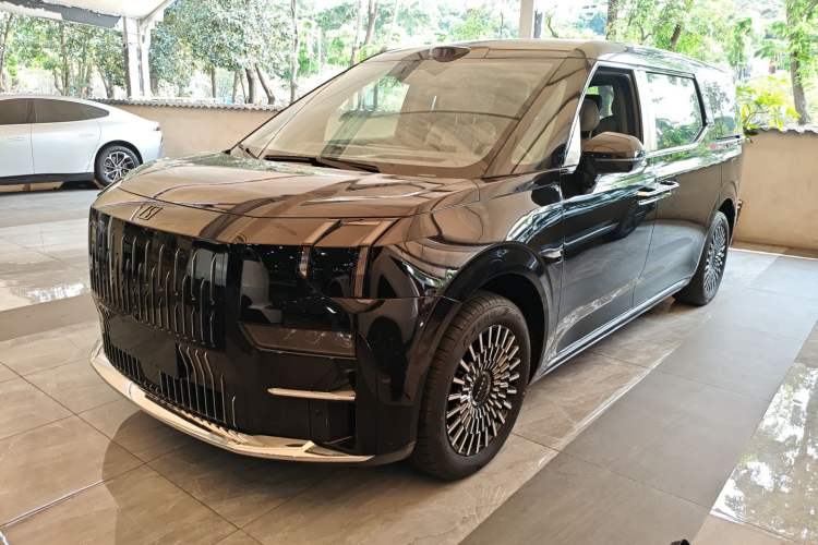 Used Zeekr 009 2024 7-Seater Aisle Version 140 kWh