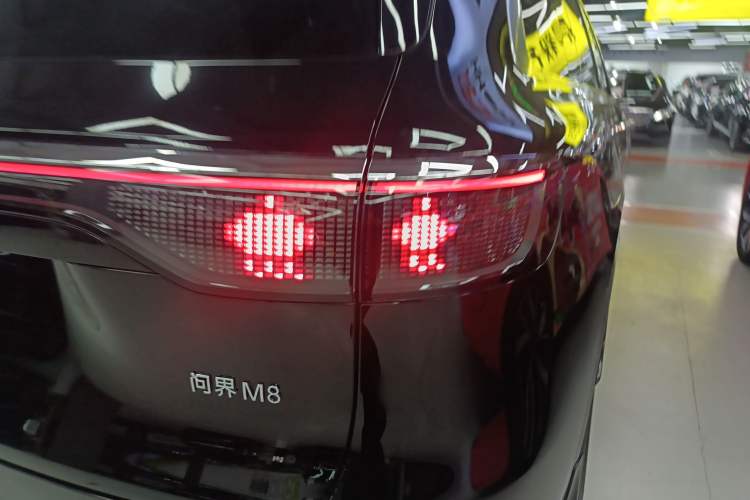 Used Hima AITO M8 2025 Extended-Range Max Version 37 kWh 5-Seater Exterior 3