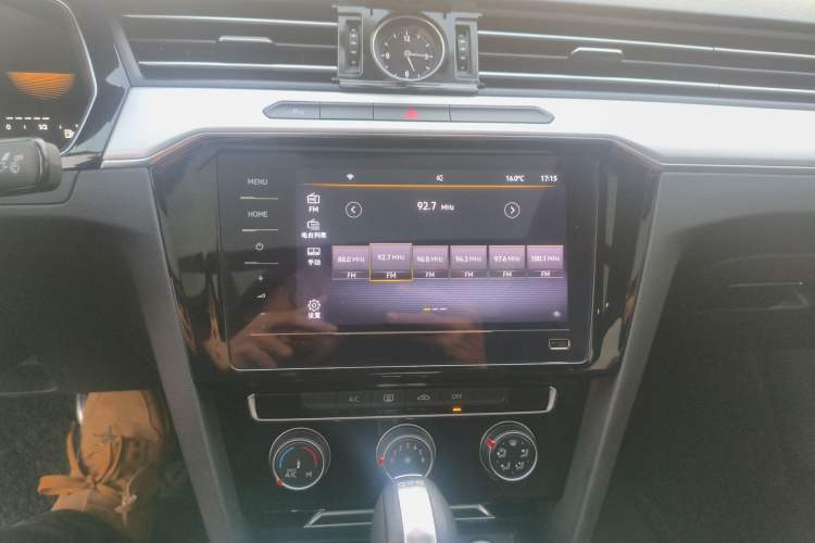 Used Volkswagen Magotan 2023 2 Million Units Limited-Edition 280TSI DSG Comfort Version Audio And AC Panel