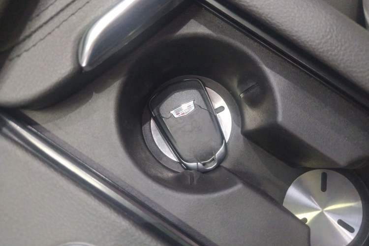 Used Cadillac XT5 2018 28E Four-Wheel Drive Tech Version