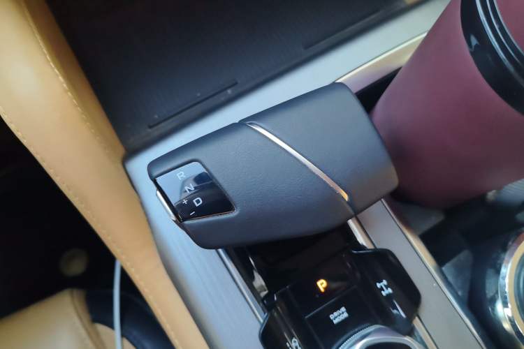 Used CHANGAN Lantop 2023 2.0T Automatic 4x4 Gasoline Flagship Standard Cab