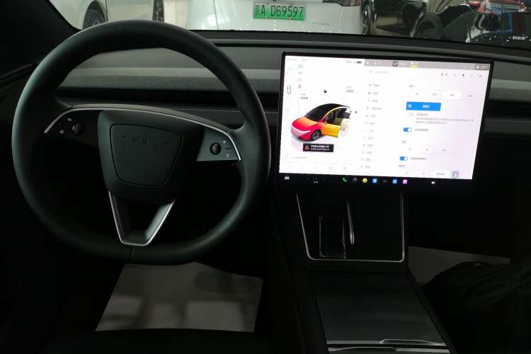 Used Tesla Model Y L 2025 Model Long-Range All-Wheel-Drive Version