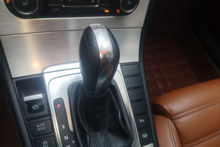 Used Volkswagen FAW-Volkswagen CC 2012 2.0 TSI Luxury Model
