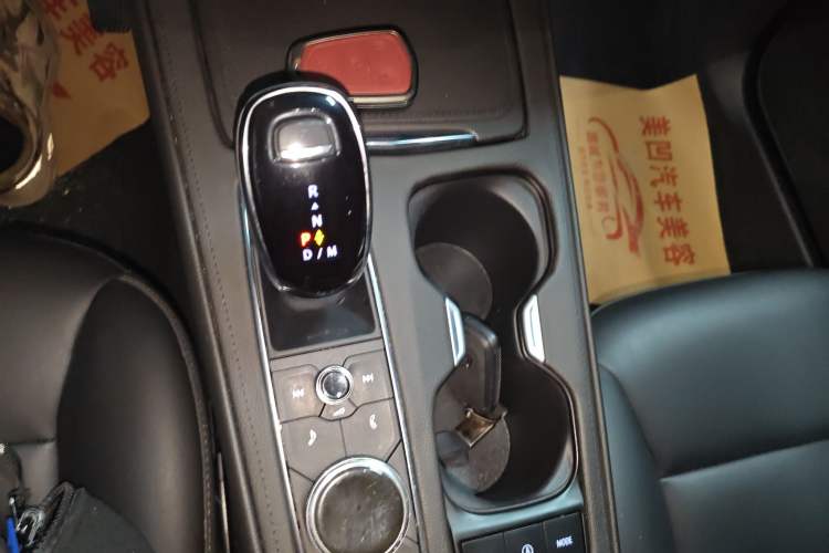 Used Cadillac XT4 2022 28T Two-Wheel-Drive Luxury Version Gear Lever