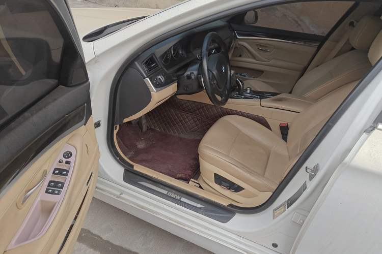 Used BMW 5 Series 2011 535Li Leading Model