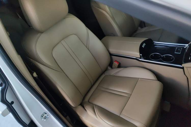 Used Buick GL8 2021 ES Land Cruiser 653T Luxury Edition