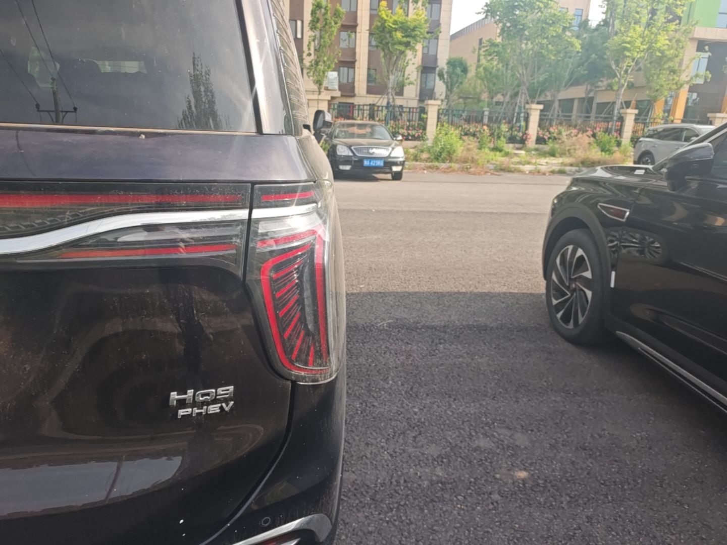 Hongqi HQ9 PHEV 2024 2.0T Four-Wheel Drive Business Edition — снимка 9