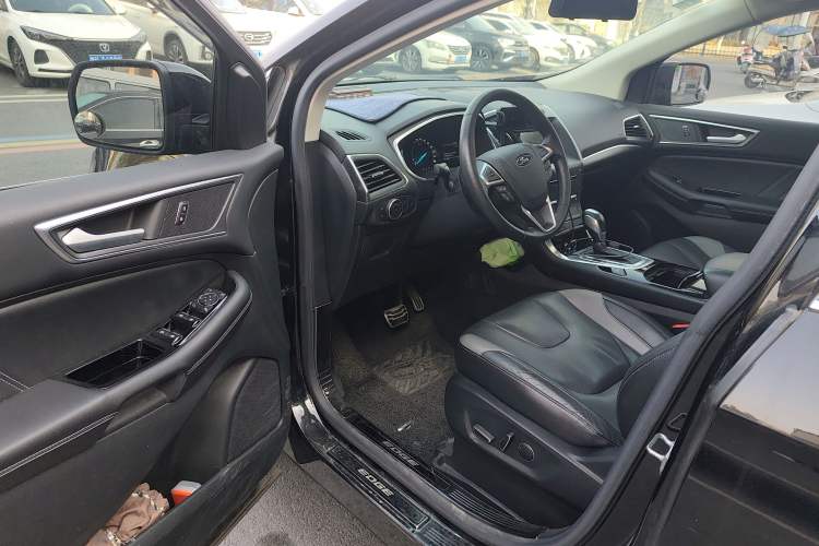 Used Ford Edge 2016 EcoBoost 330 V6 Four-Wheel Drive Sporty 7-Seater