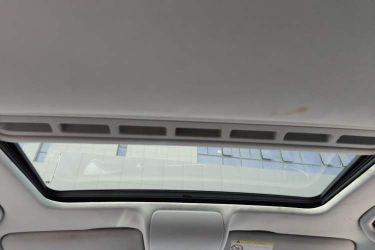 Used Volkswagen Polo 2016 1.6L Automatic Comfort Model Headliner