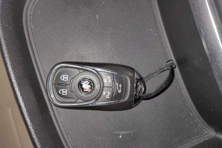 Used Buick GL8 2021 ES Landtrek 653T Luxury Model