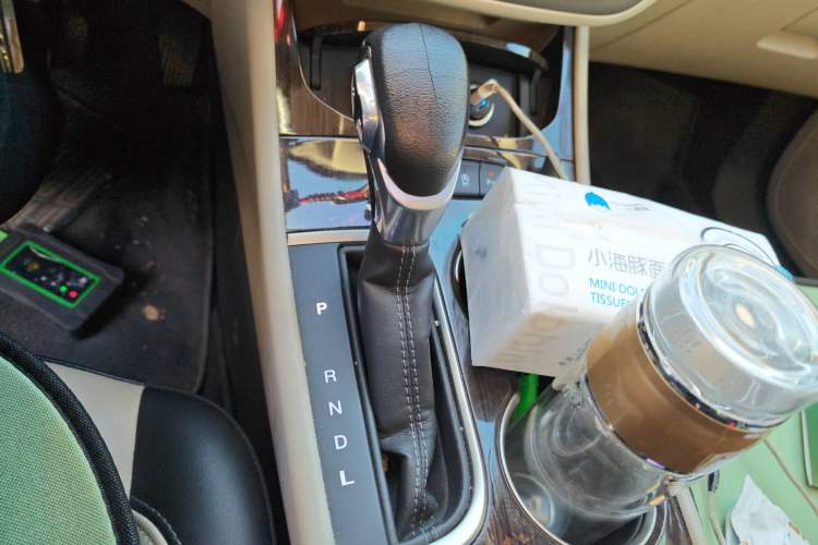 Used Buick Verano 2018 Sedan 15S Automatic Leading Model Gear Lever