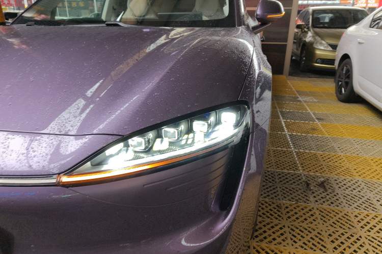 Used Hima Luxeed R7 2025 Extended-Range 331km Ultra