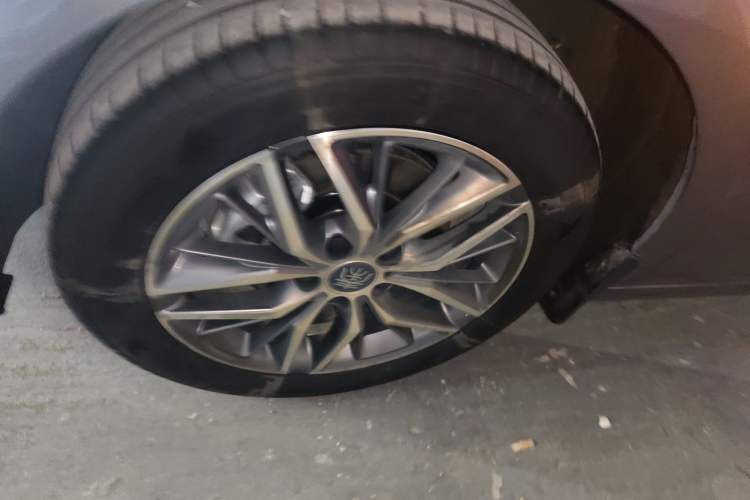 Used BYD Qin PLUS 2024 Honor Edition EV 510KM Leading Model