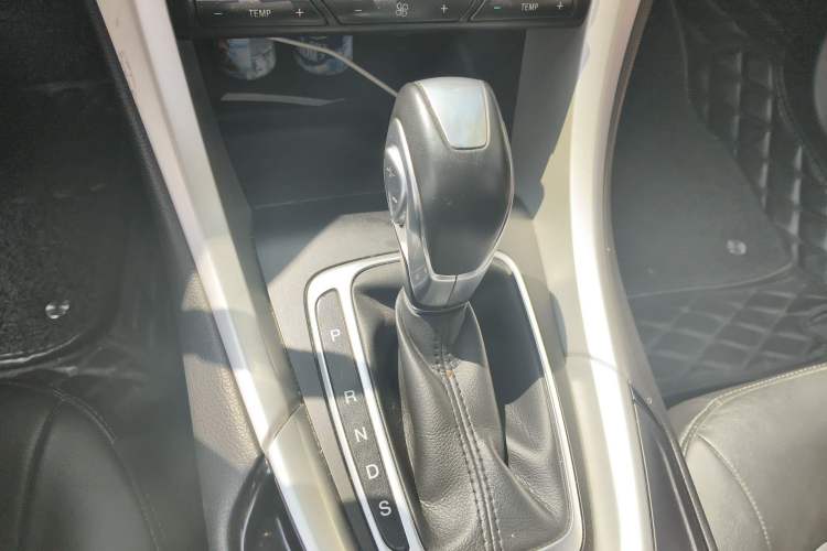 Used Ford Mondeo 2013 1.5L GTDi180 Fashion Edition Gear Lever