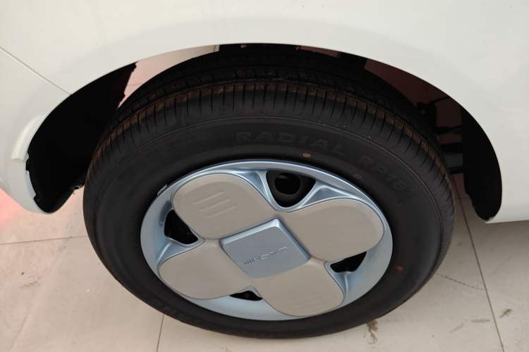 Used Geely Galaxy Panda 2024 Panda Mini 200km Endurance Bear Right Rear Wheel Hub