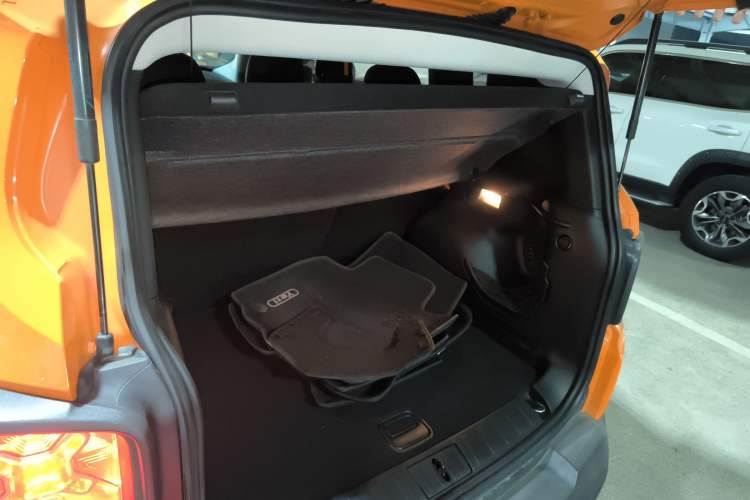 Used Jeep Renegade 2018 Connected Large Screen Version 180T Automatic High-Energy Edition
