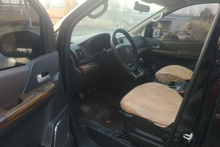 Used FORTHING Lingzhi PLUS 2021 2.0L Manual Comfort Version 7 Seats