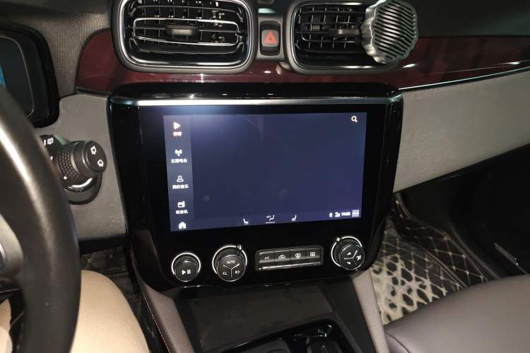 Used Lynk & Co 02 2019 High-Energy Edition 2.0T Automatic Two-Wheel Drive Shine Pro Edition China VI Standard
