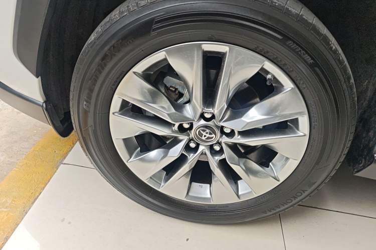 Used Toyota Wildlander 2022 2.0L CVT Two-Wheel Drive Luxury PLUS Edition
