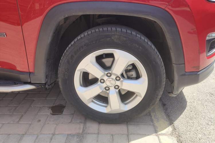 Used Jeep Compass 2019 220T Automatic Family Edition
