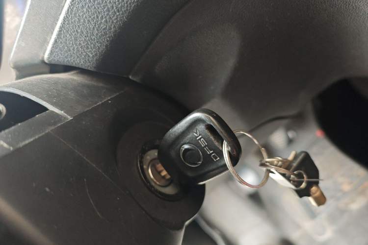 Used Dongfeng Fengon 330 2014 1.3L Manual Utility Version DK13-07
