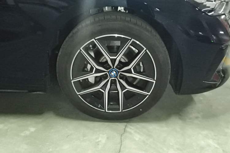 Used BMW i5 2024 eDrive 35L M Sport Package
