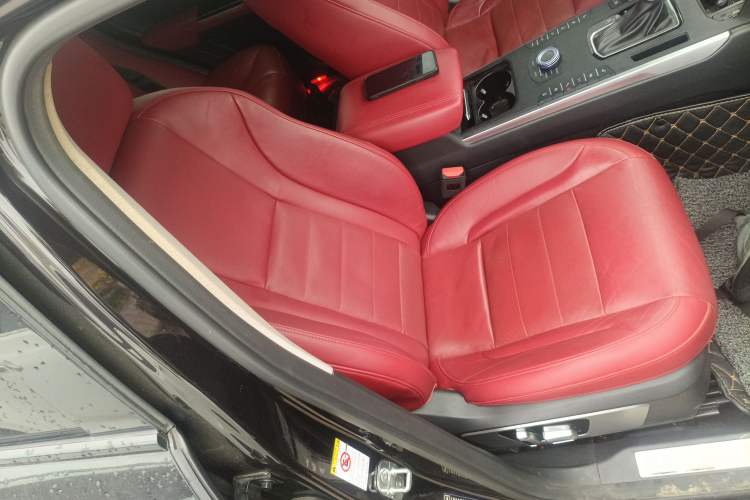 Used Wey VV5 2017 2.0T Flagship Edition
