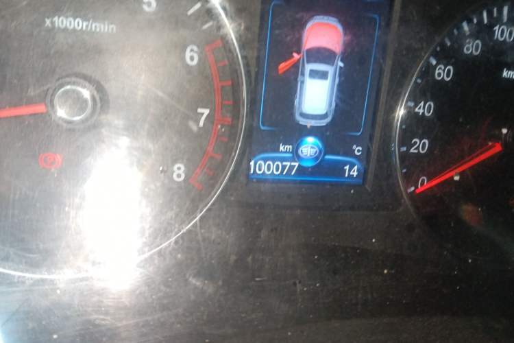 Used FAW Senya R7 2016 1.6L Manual Luxury Model Odometer Close Up