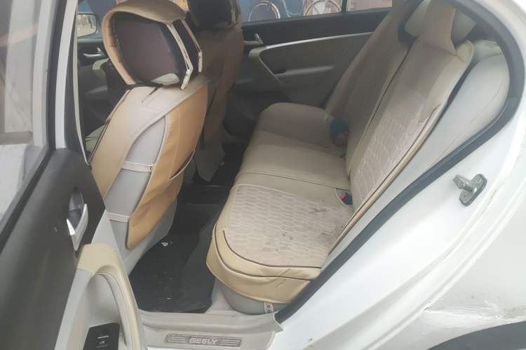 Used Geely Auto Emgrand 2014 Sedan 1.5L Manual Fashion Edition